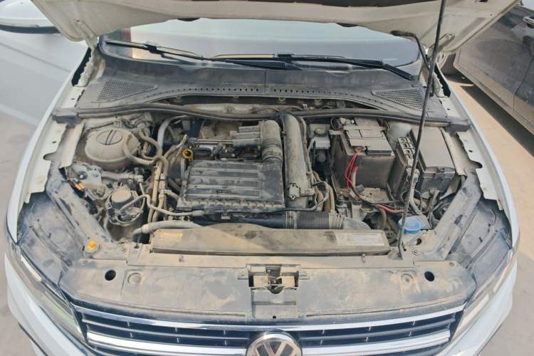 Used Volkswagen Bora 2019 Revised Version 280TSI DSG Elite Edition China VI Standard Engine Bay