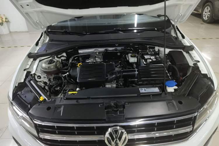 Used Volkswagen Bora 2019 Revised Version 1.5L Automatic Comfort Edition China VI Standard Engine Bay