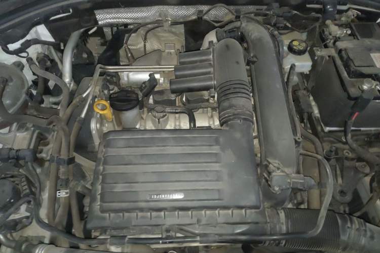 Used Volkswagen Bora 2019 Revised Version 280TSI DSG Elite Edition China VI Standard Engine Bay