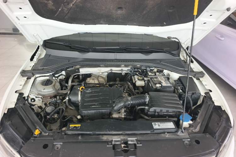 Used Volkswagen Bora 2019 Revised Version 1.5L Automatic Fashionable Style China VI Engine Bay