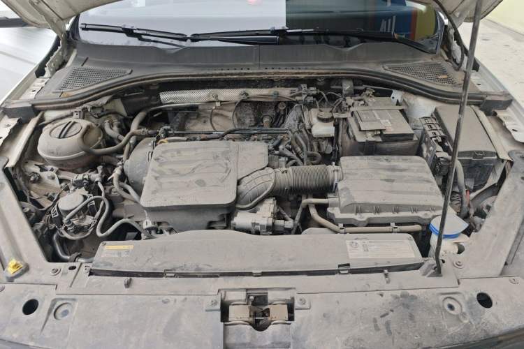 Used Volkswagen Bora 2019 Revised Version 1.5L Automatic Fashionable Style China VI Engine Bay
