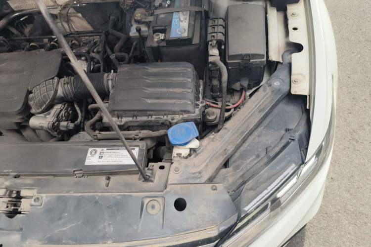 Used Volkswagen Bora 2019 1.5L Automatic Fashion Model Engine Bay Left