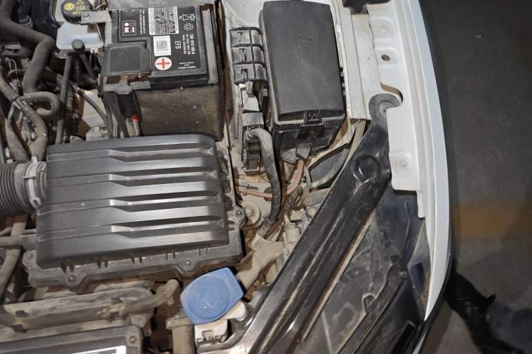 Used Volkswagen Bora 2019 1.5L Automatic Comfort Model Engine Bay Left