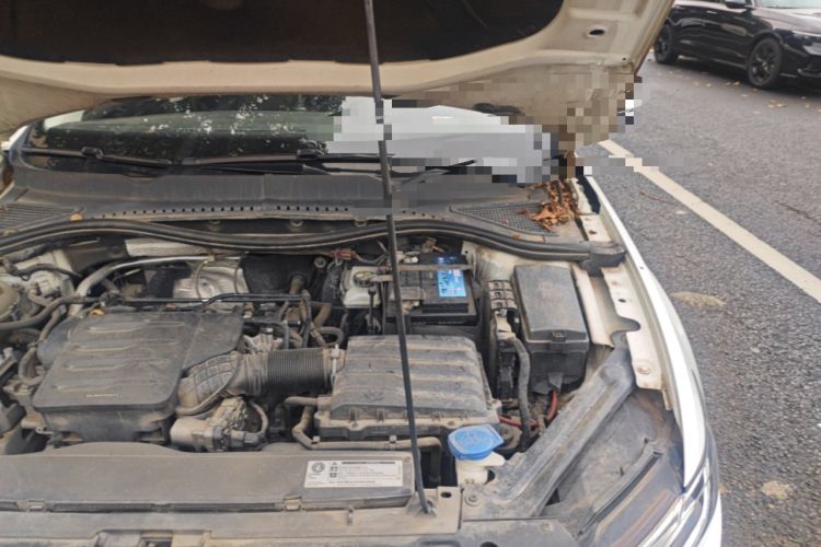 Used Volkswagen Bora 2019 1.5L Automatic Elite Version Engine Bay Left