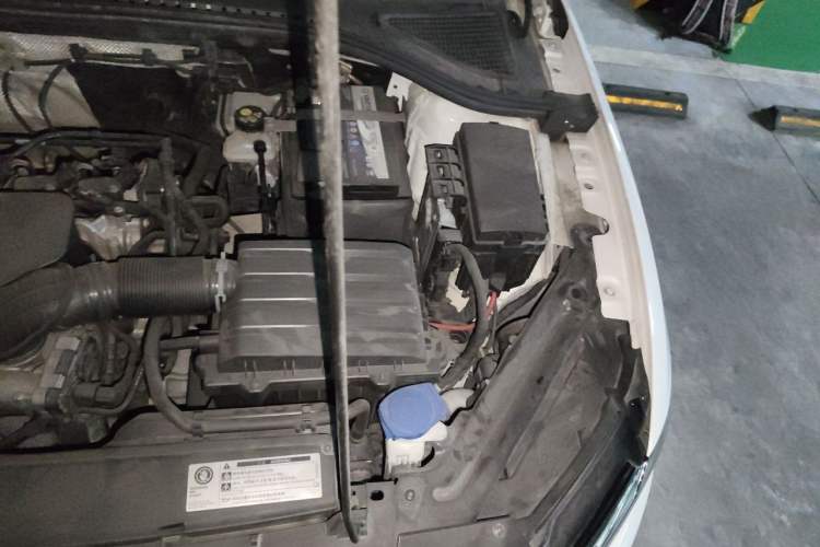 Used Volkswagen Bora 2019 Revised Version 1.5L Automatic Comfort Edition China VI Standard Engine Bay Left