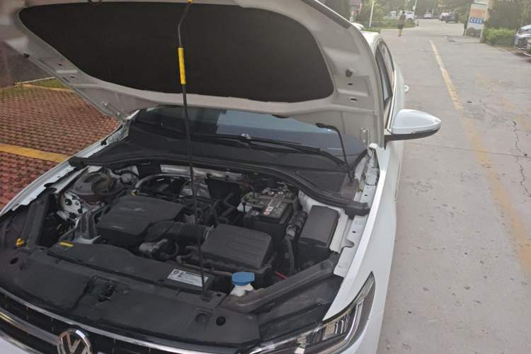 Used Volkswagen Bora 2019 1.5L Automatic Elite Version Engine Bay Left