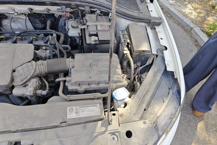 Used Volkswagen Bora 2019 1.5L Automatic Fashion Model Engine Bay Left