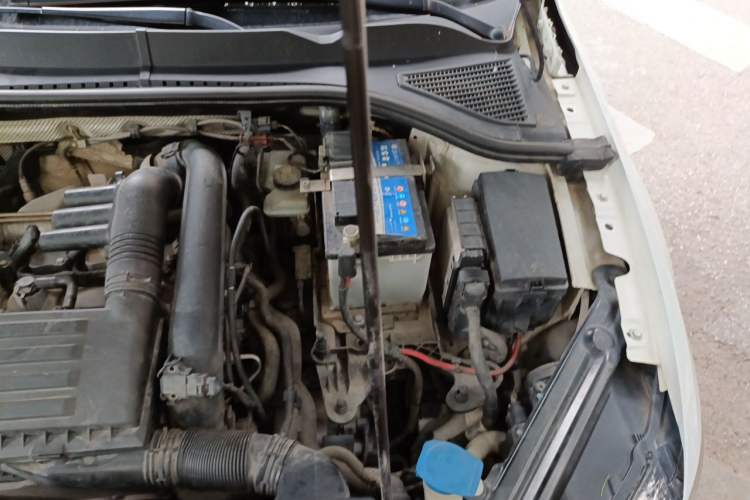 Used Volkswagen Bora 2019 280TSI DSG Elite Model Engine Bay Left