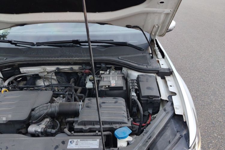 Used Volkswagen Bora 2019 1.5L Automatic Elite Version Engine Bay Left