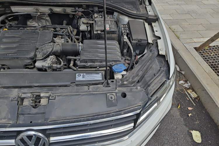 Used Volkswagen Bora 2019 1.5L Automatic Fashion Model Engine Bay Left