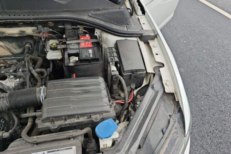 Used Volkswagen Bora 2019 1.5L Manual Comfort Version Engine Bay Left