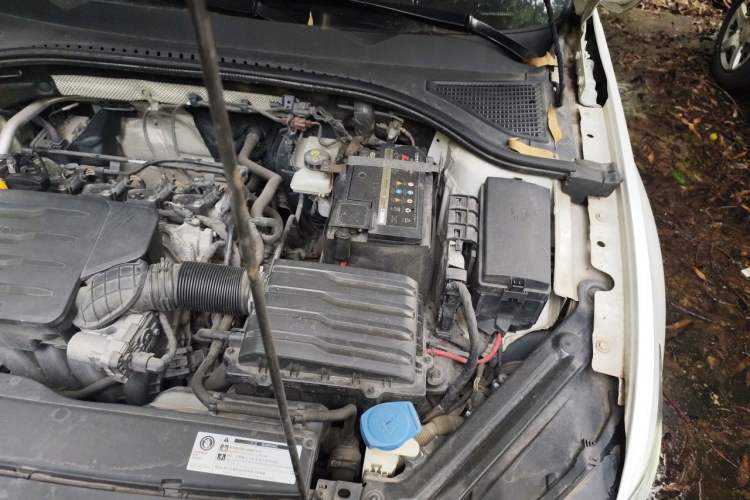 Used Volkswagen Bora 2019 Revised Version 1.5L Manual Comfort Type China V Standard Engine Bay Left