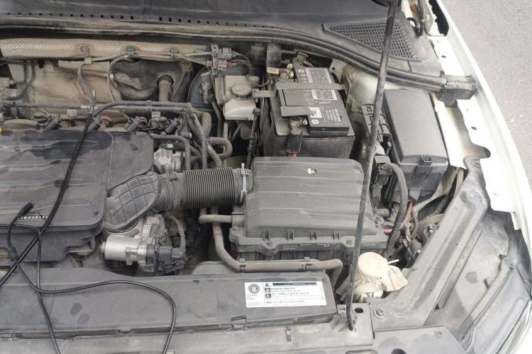 Used Volkswagen Bora 2019 1.5L Automatic Elite Version Engine Bay Left