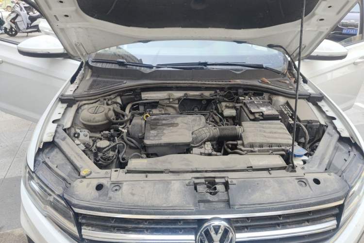 Used Volkswagen Bora 2019 Revised Version 1.5L Automatic Fashionable Style China VI Engine Bay