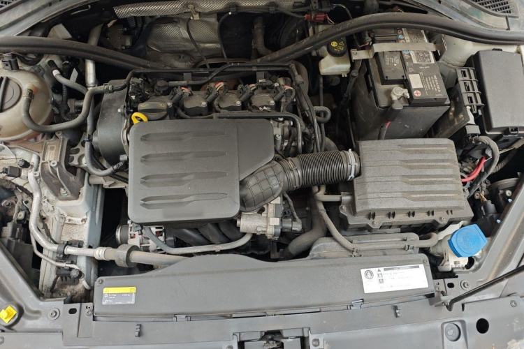 Used Volkswagen Bora 2019 Revised Version 1.5L Automatic Comfort Edition China V Standard Engine Bay