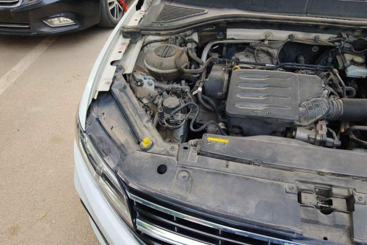 Used Volkswagen Bora 2019 Revised Version 1.5L Manual Comfort Edition China VI Standard Engine Bay Right