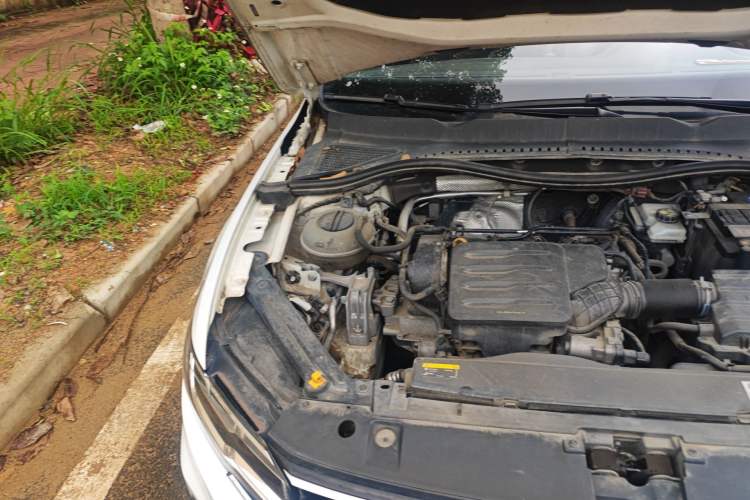 Used Volkswagen Bora 2019 1.5L Automatic Elite Version Engine Bay Right