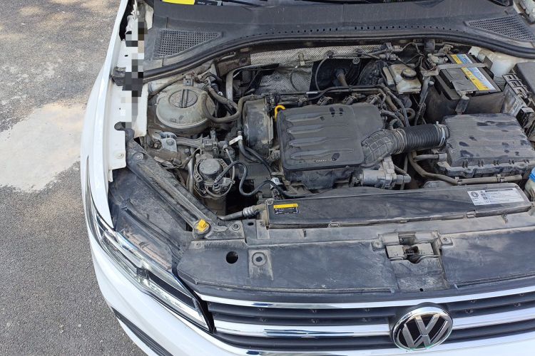 Used Volkswagen Bora 2019 Revised Version 1.5L Automatic Fashionable Style China VI Engine Bay Right