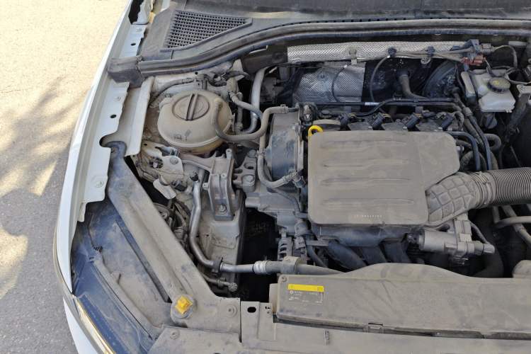 Used Volkswagen Bora 2019 1.5L Automatic Fashion Model Engine Bay Right