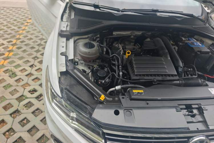 Used Volkswagen Bora 2019 Revised Version 280TSI DSG Luxury Edition China VI Standard Engine Bay Right