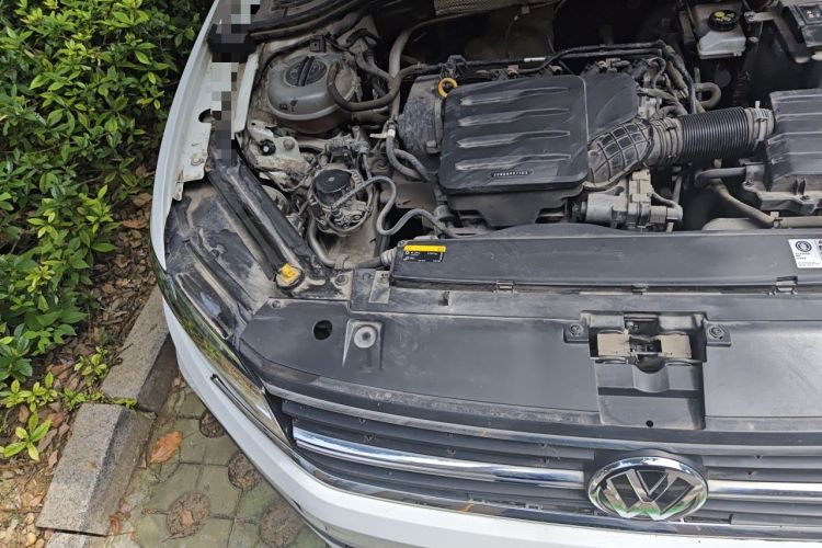 Used Volkswagen Bora 2019 Revised Version 1.5L Automatic Fashionable Style China VI Engine Bay Right