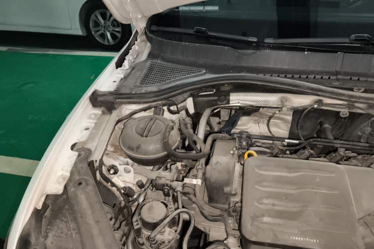 Used Volkswagen Bora 2019 Revised Version 1.5L Automatic Elite Edition China VI Standard Engine Bay Right