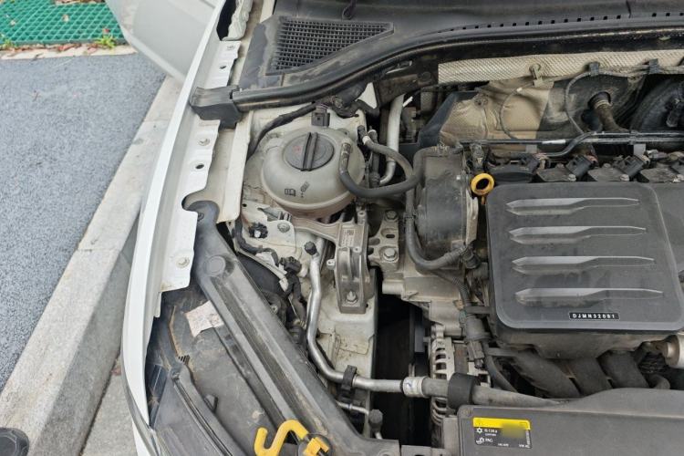 Used Volkswagen Bora 2019 1.5L Manual Comfort Version Engine Bay Right