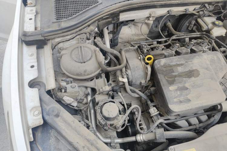 Used Volkswagen Bora 2019 Revised Version 1.5L Automatic Fashionable Style China VI Engine Bay Right