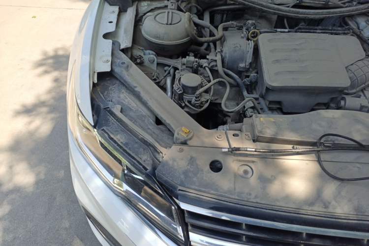 Used Volkswagen Bora 2019 Revised Version 1.5L Automatic Comfort Edition China VI Standard Engine Bay Right
