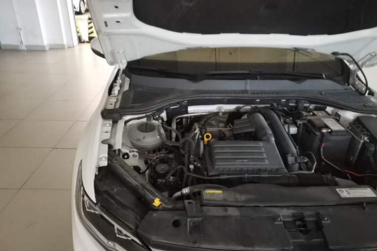 Used Volkswagen Bora 2019 Revised Version 280TSI DSG Elite Edition China VI Standard Engine Bay Right