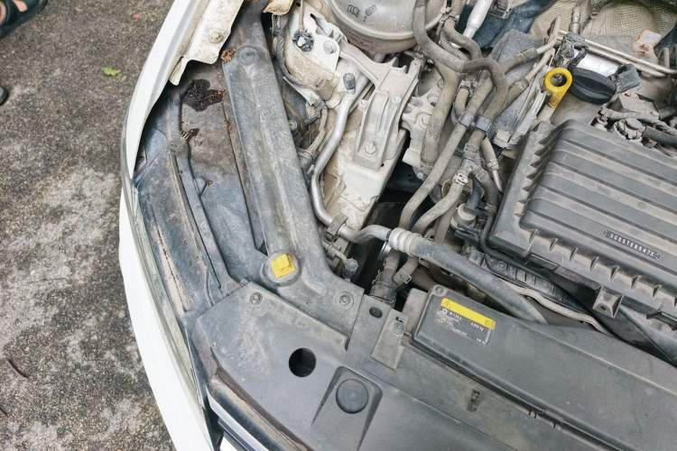 Used Volkswagen Bora 2019 280TSI DSG Elite Model Engine Bay Right