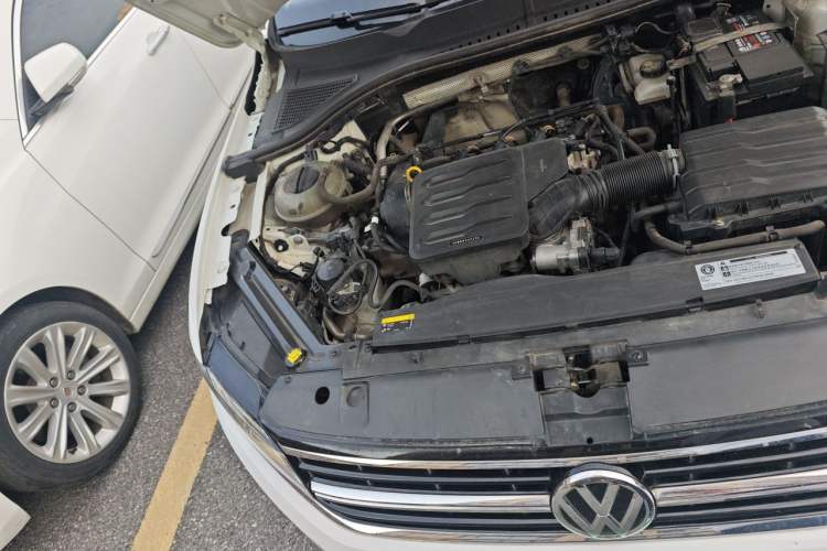 Used Volkswagen Bora 2019 Revised Version 1.5L Automatic Comfort Edition China VI Standard Engine Bay Right