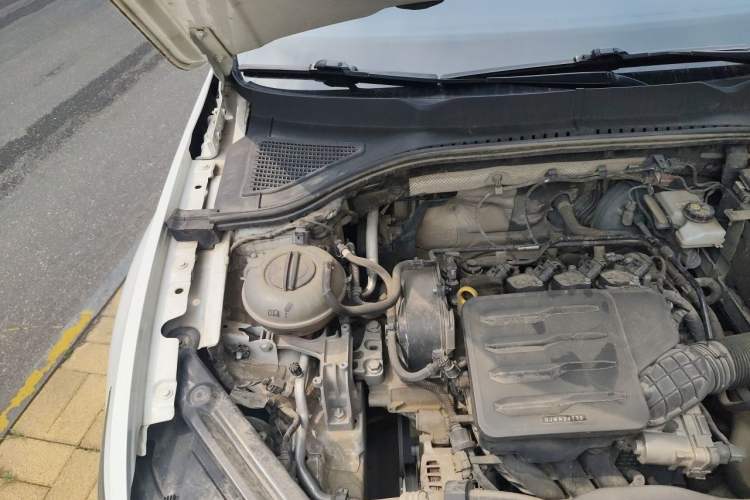 Used Volkswagen Bora 2019 1.5L Manual Comfort Version Engine Bay Right