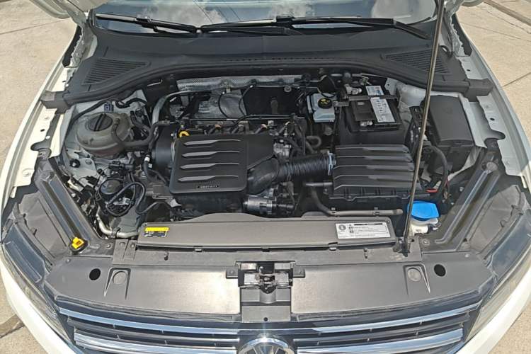 Used Volkswagen Bora 2019 Revised Version 1.5L Automatic Comfort Edition China VI Standard Engine Bay