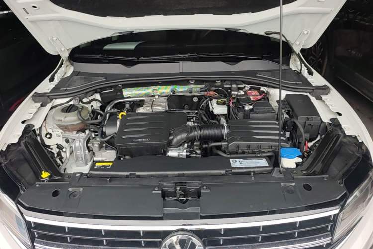 Used Volkswagen Bora 2019 Revised Version 1.5L Automatic Elite Edition China V Standard Engine Bay