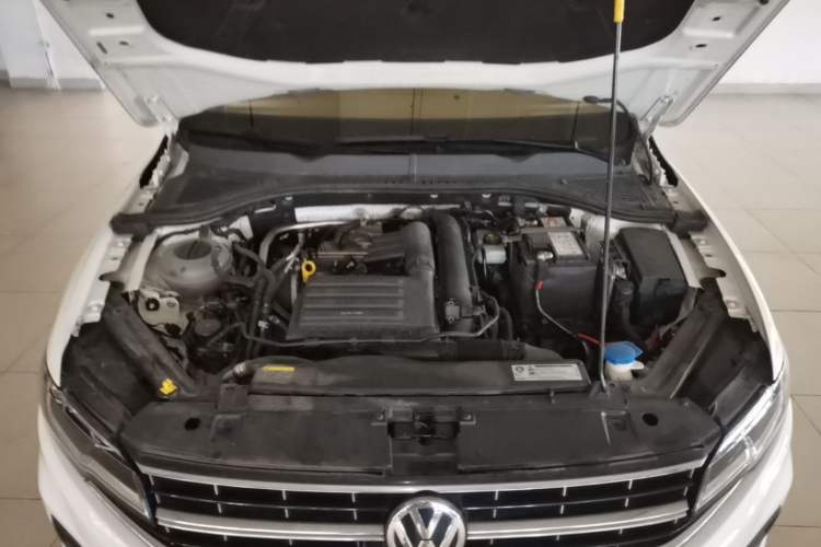 Used Volkswagen Bora 2019 Revised Version 280TSI DSG Elite Edition China VI Standard Engine Bay