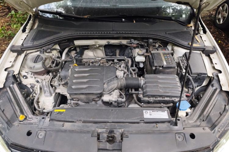Used Volkswagen Bora 2019 Revised Version 1.5L Manual Comfort Type China V Standard Engine Bay