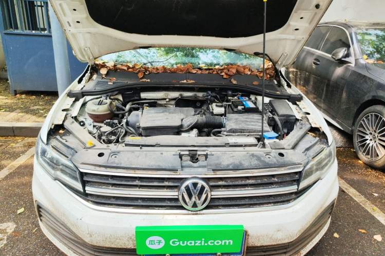 Used Volkswagen Bora 2019 Revised Version 1.5L Automatic Fashionable Style China VI Engine Bay