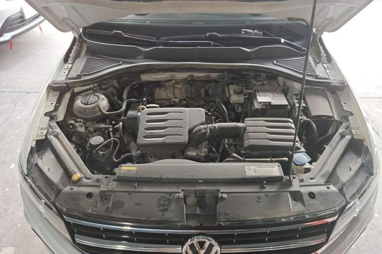 Used Volkswagen Bora 2019 Revised Version 1.5L Automatic Comfort Edition China VI Standard Engine Bay