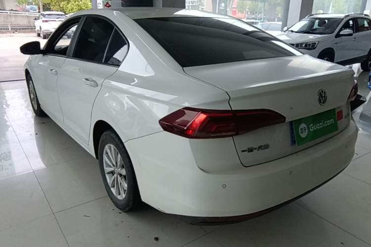 Used Volkswagen Bora 2019 1.5L Manual Fashion Edition Exterior 2