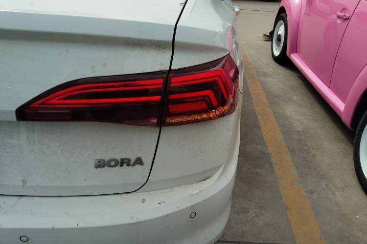 Used Volkswagen Bora 2019 Revised Version 1.5L Automatic Comfort Edition China VI Standard Exterior 3
