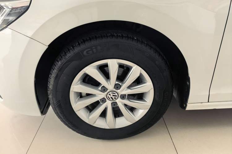 Used Volkswagen Bora 2019 1.5L Manual Fashion Edition Exterior 4
