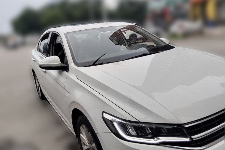 Used Volkswagen Bora 2019 1.5L Manual Comfort Version Front Right 45 Deg