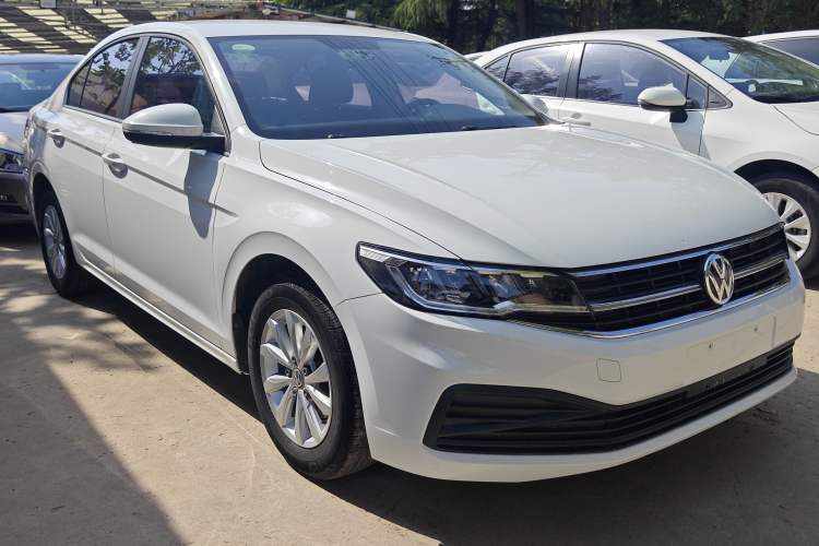 Used Volkswagen Bora 2019 1.5L Manual Fashion Edition Front Right 45 Deg