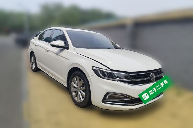 Used Volkswagen Bora 2019 1.5L Manual Comfort Version Front Right 45 Deg