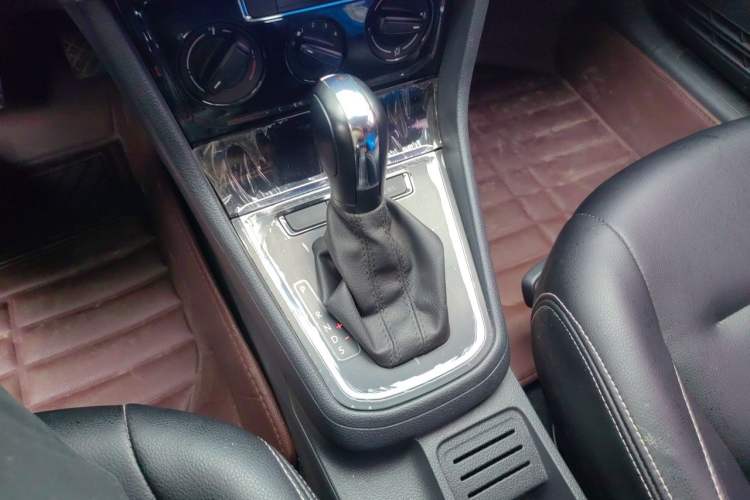Used Volkswagen Bora 2019 Facelift Bora·Legend 1.5L Automatic Fashion Edition China VI Standard Gear Lever