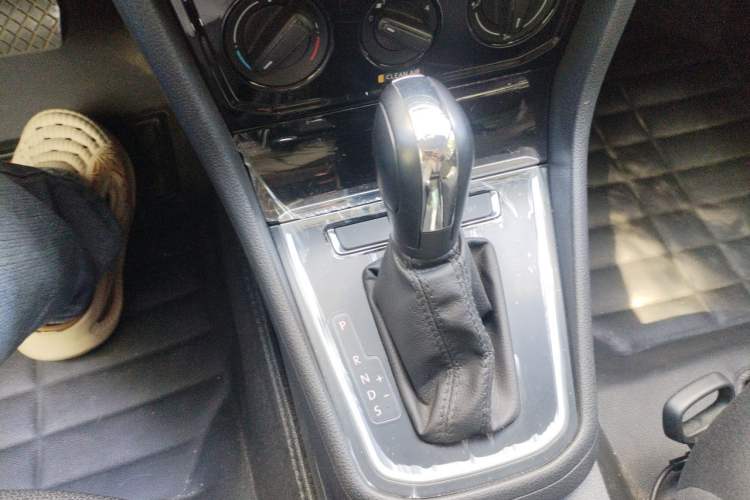 Used Volkswagen Bora 2019 Facelift Bora·Legend 1.5L Automatic Fashion Edition China VI Standard Gear Lever