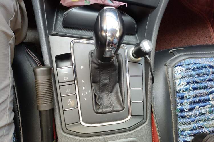 Used Volkswagen Bora 2019 Revised Version 1.5L Automatic Fashionable Style China VI Gear Lever