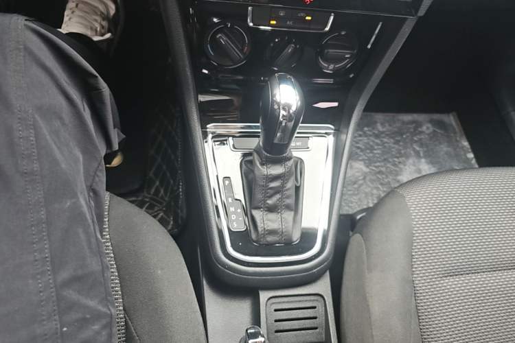 Used Volkswagen Bora 2019 Facelift Bora·Legend 1.5L Automatic Fashion Edition China VI Standard Gear Lever