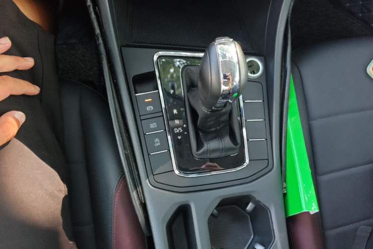 Used Volkswagen Bora 2019 Revised Version 1.5L Automatic Comfort Edition China VI Standard Gear Lever